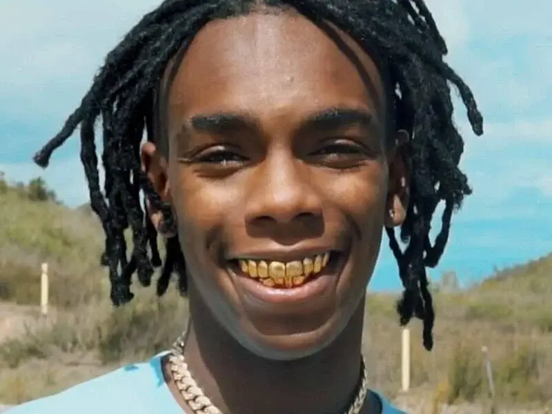 How tall is YNW Melly?